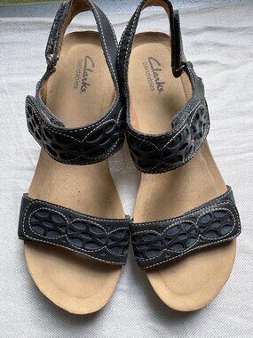 Clarks Bendables Leather Comfort Sandals Women's Size 7.5 Walking Shoes
